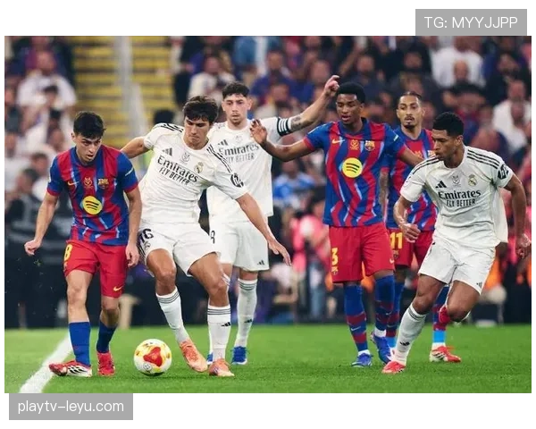 巴尔韦德国家德比化身“超级守门员”，神勇扑救引爆热议