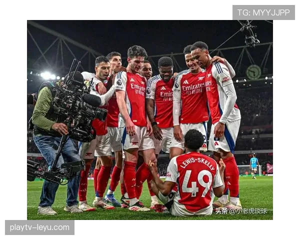 德甲转会市场再掀青春风暴，豪门竞相争抢新星