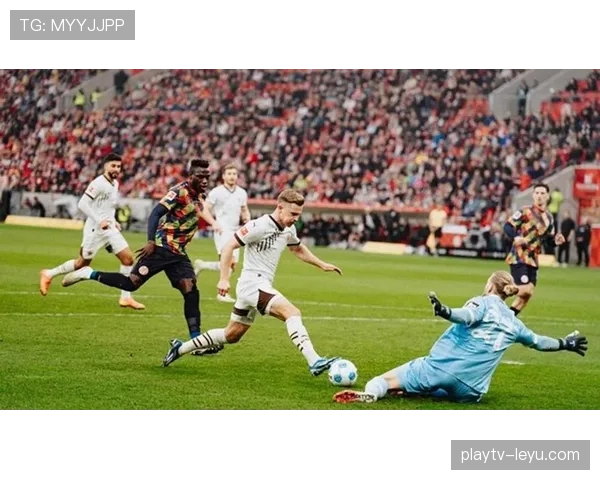 多特蒙德体系漏洞再次显现,当前阶段防守稳定性面临考验 多特蒙德体系漏洞再次显现,当前阶段防守稳定性面临考验