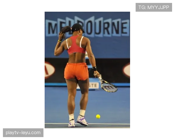 小威退役后晒的度假照，这肌肉线条是去海岛躺平的人该有的？